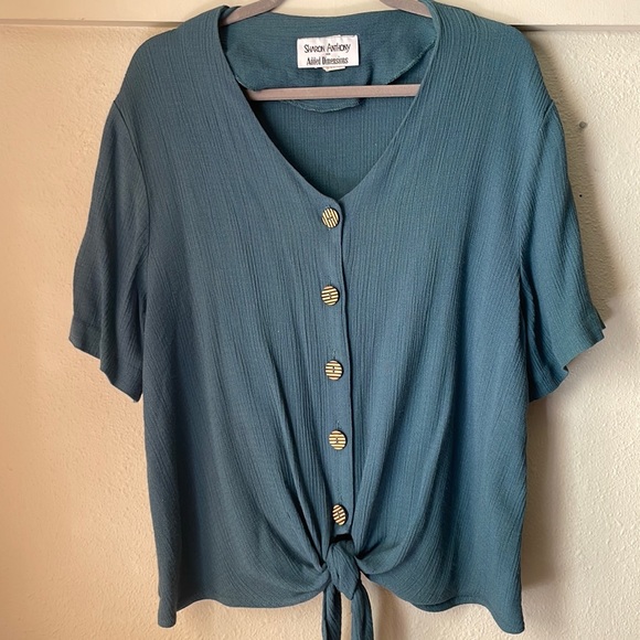 Vintage green short sleeve button blouse with tie detail by Sharon Anthony! - Picture 1 of 7